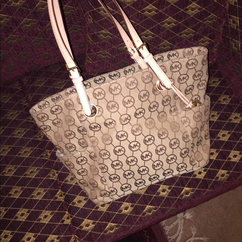 Michael kors purse
